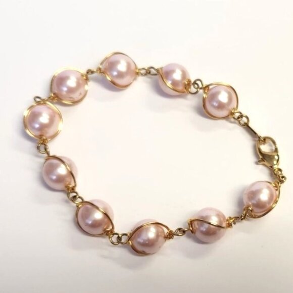 Gold Tone Wire Wrapped Blush Color Pearls Bracelet with Lobster Claw Clasp - 7" - Picture 2 of 3
